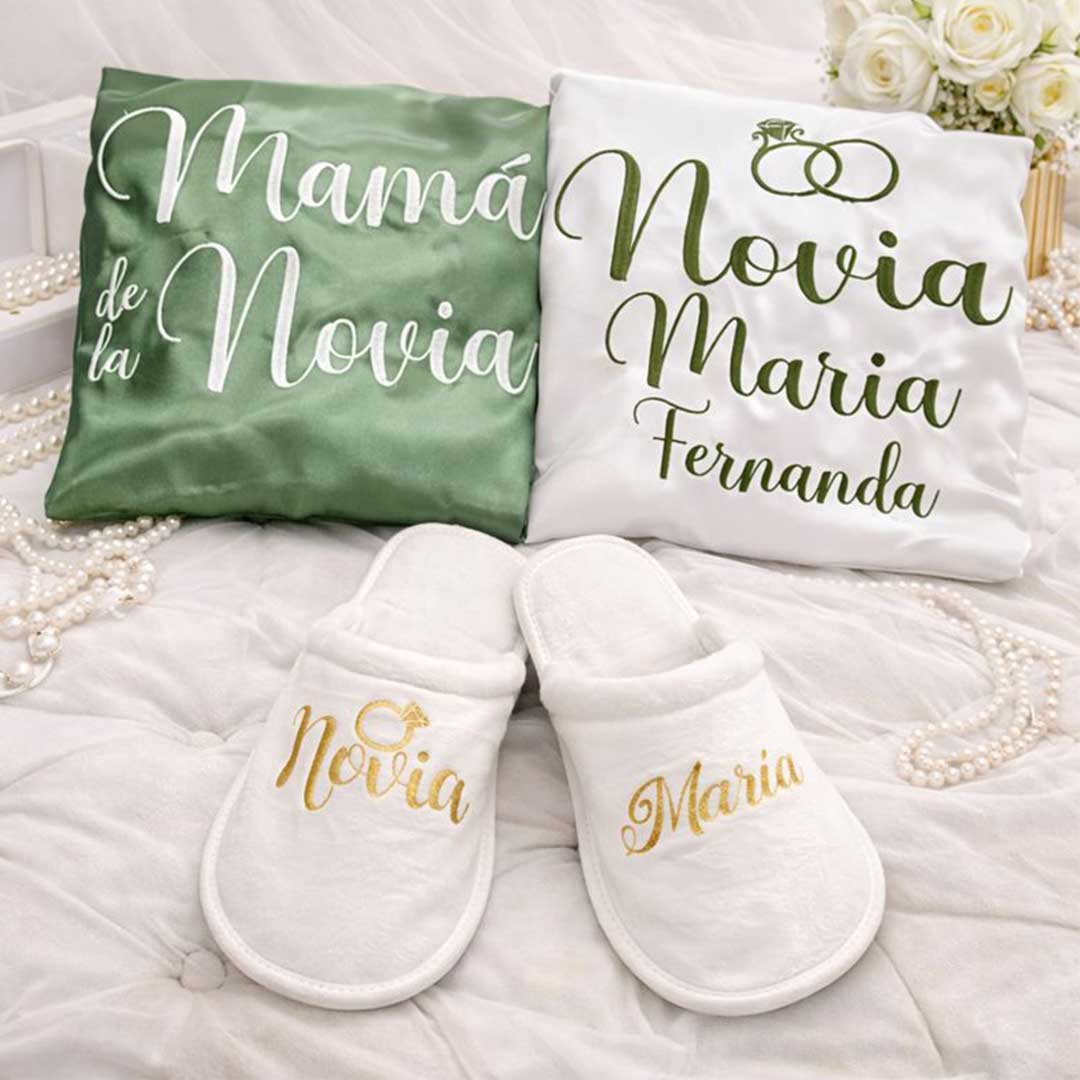 Bata y pantufla personalizadas para Novias , Damas y más